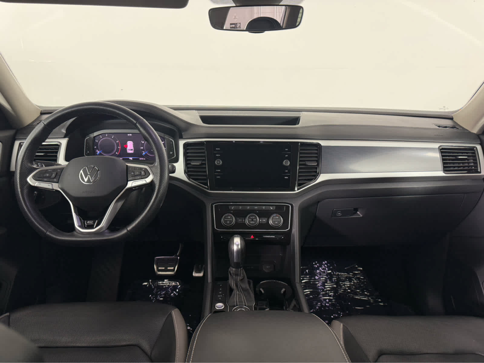Used 2023 Volkswagen Atlas SEL Premium AWD/4WD image 11