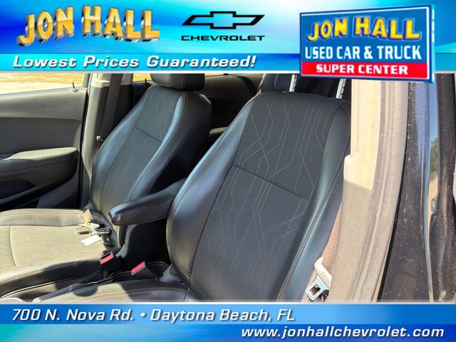 Used 2017 Chevrolet Trax LT w/ LT Convenience Package FWD image 19