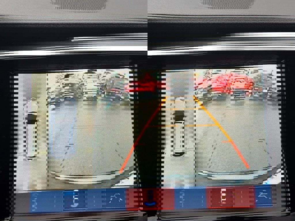 Used 2019 Buick Envision Premium w/ Driver Confidence Package image 14