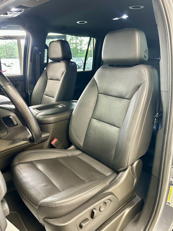 Used 2022 Chevrolet Suburban Z71 AWD/4WD image 11