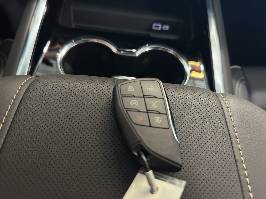 New 2025 Chevrolet Suburban Premier image 32