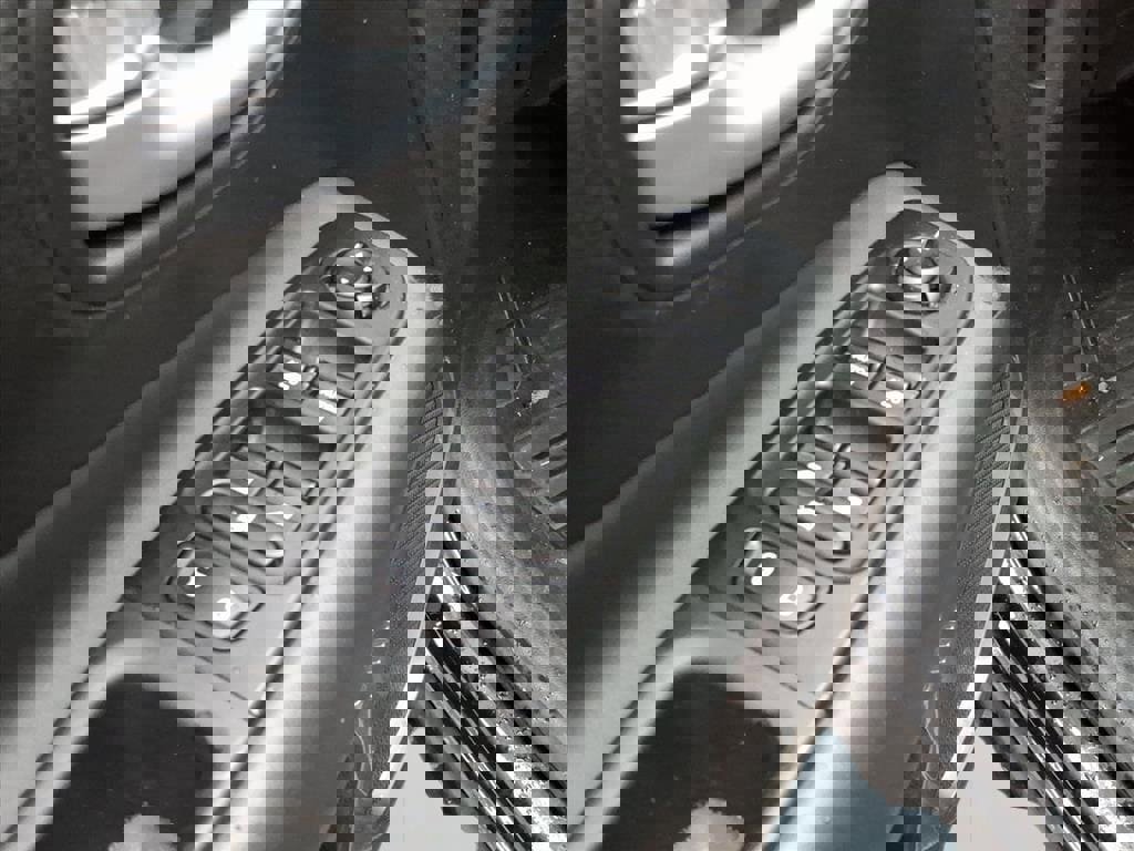 Used 2023 Jeep Renegade Latitude image 11