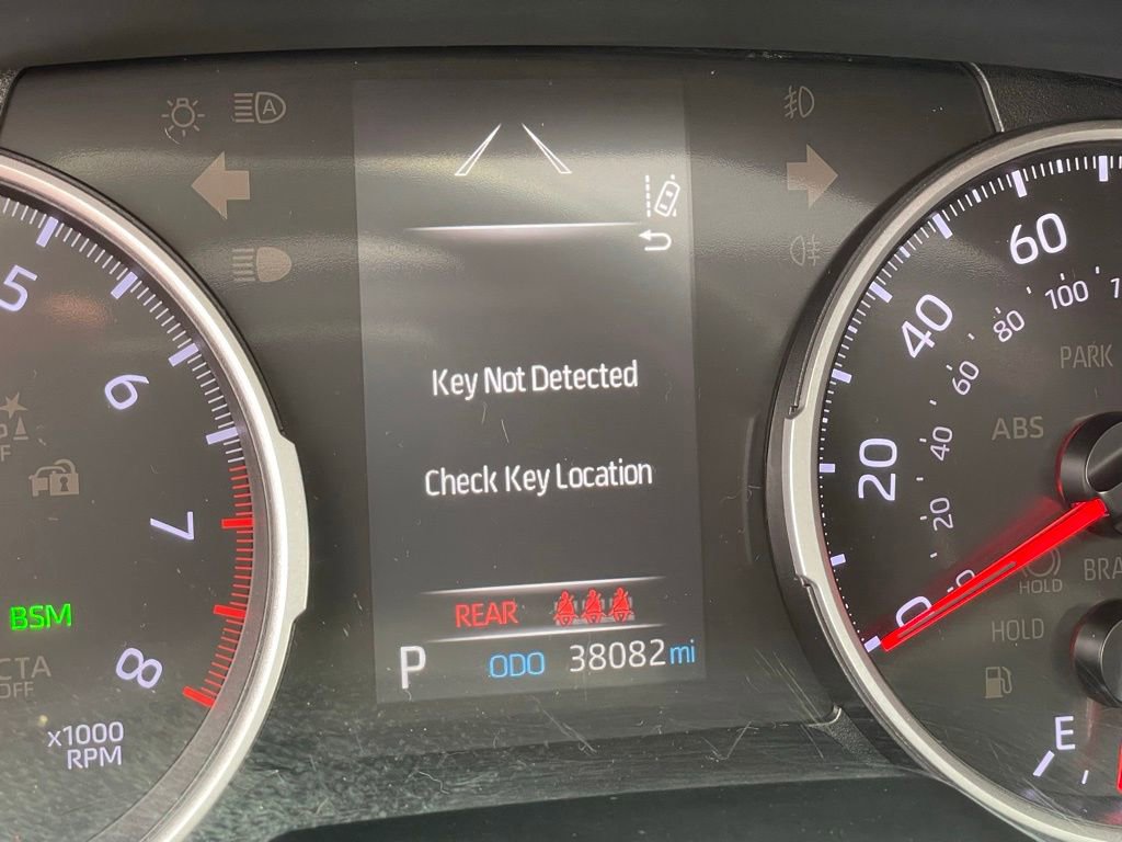 Used 2021 Toyota RAV4 XLE Premium AWD/4WD image 23