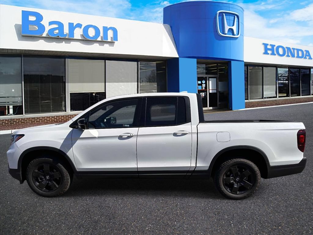 Certified 2025 Honda Ridgeline Black Edition image 3