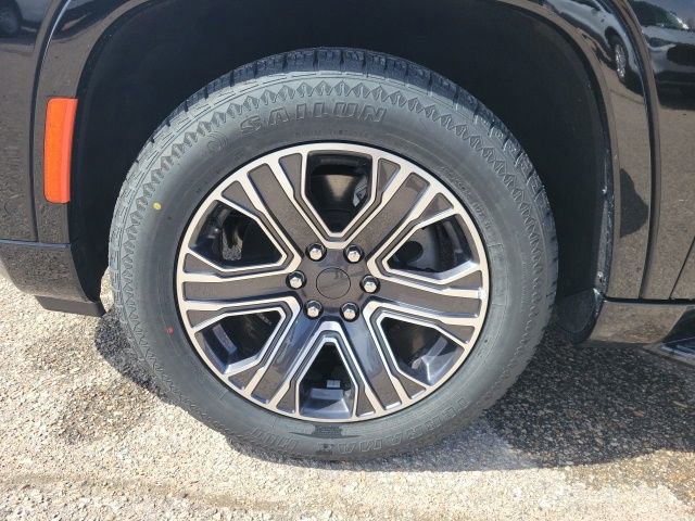 Used 2024 Jeep Wagoneer L Series II w/ Flexible Seating Group image 30