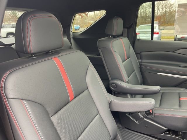 Certified 2025 Chevrolet Traverse RS w/ LPO, Floor Liner Package AWD/4WD image 38
