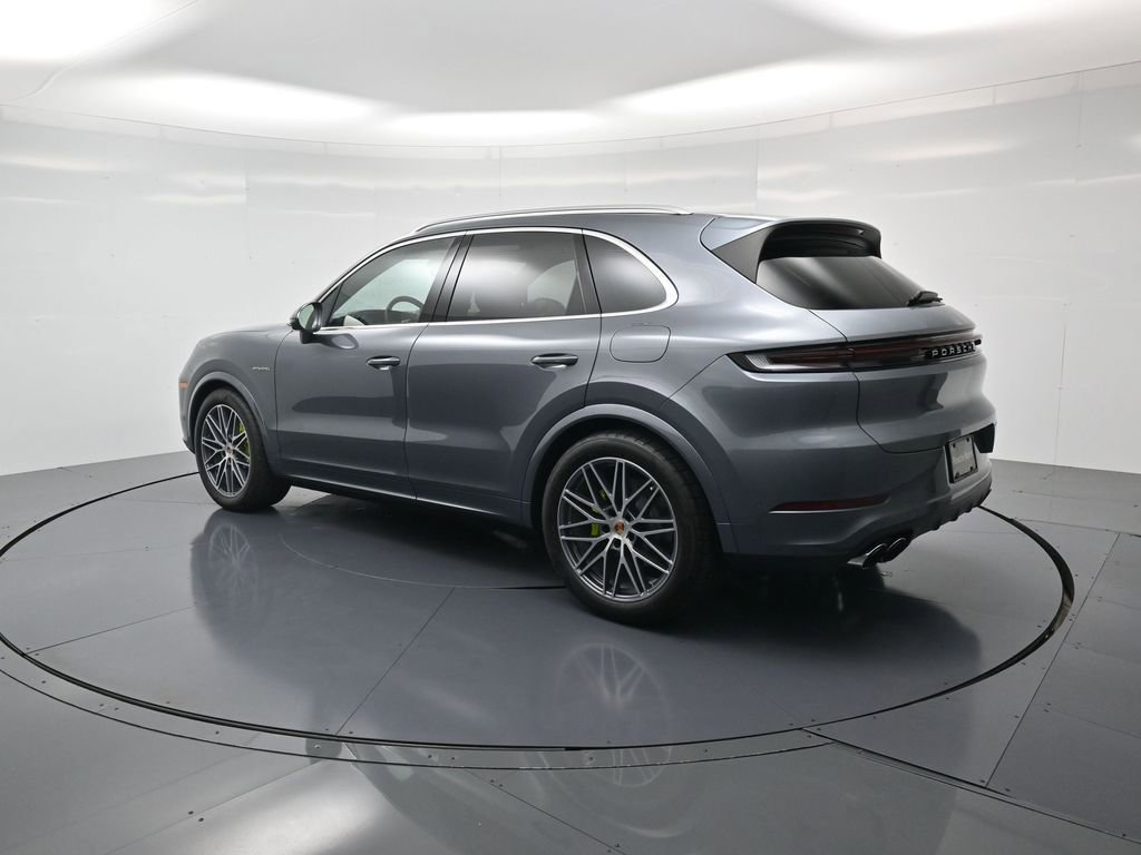 New 2026 Porsche Cayenne E-Hybrid AWD/4WD image 3