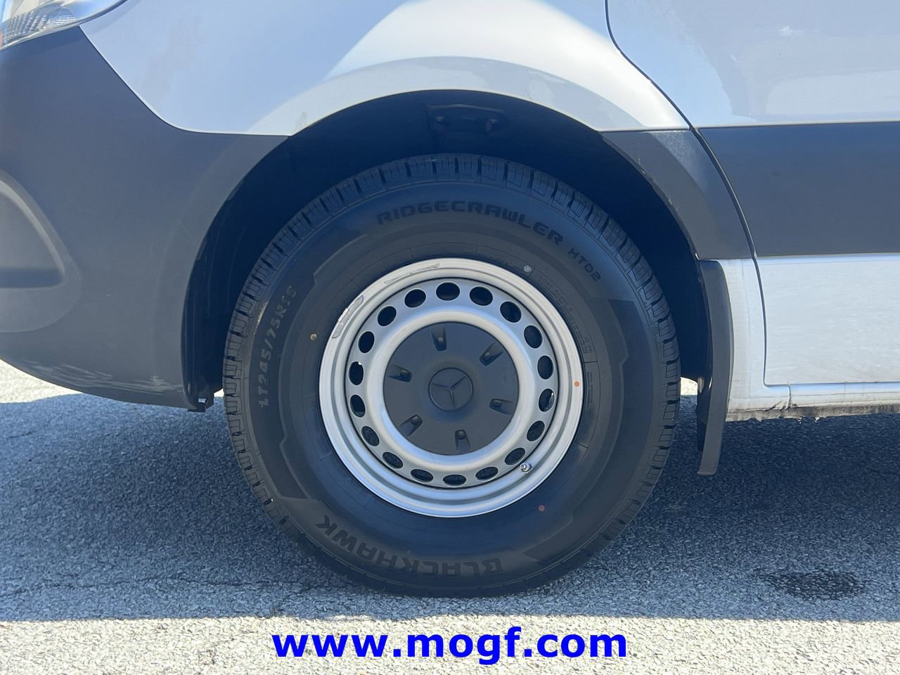 Used 2025 Mercedes-Benz Sprinter 2500 image 31