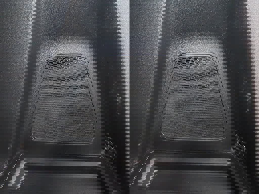 Used 2023 Honda Pilot Sport image 13