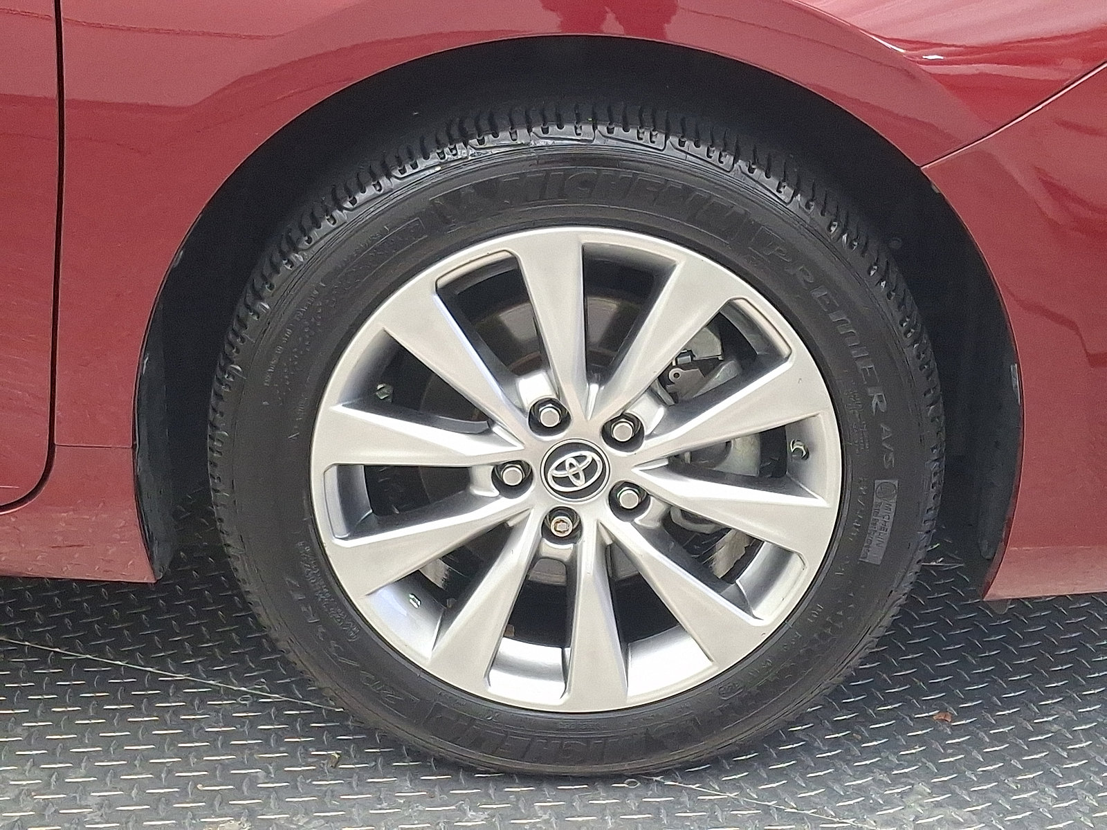 Certified 2017 Toyota Camry XLE w/ Moonroof Package FWD image 23