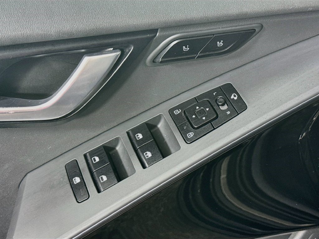 Used 2023 Kia Niro Wave FWD image 23