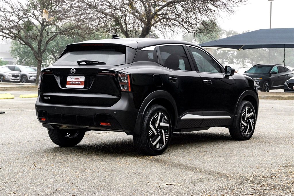 Used 2025 Nissan Kicks SV w/ Interior Electronics Package image 5