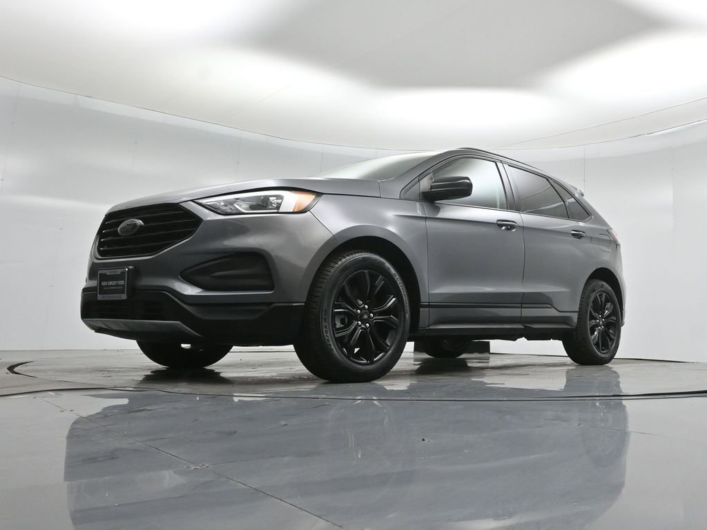 Certified 2022 Ford Edge SE w/ Black Appearance Package image 45