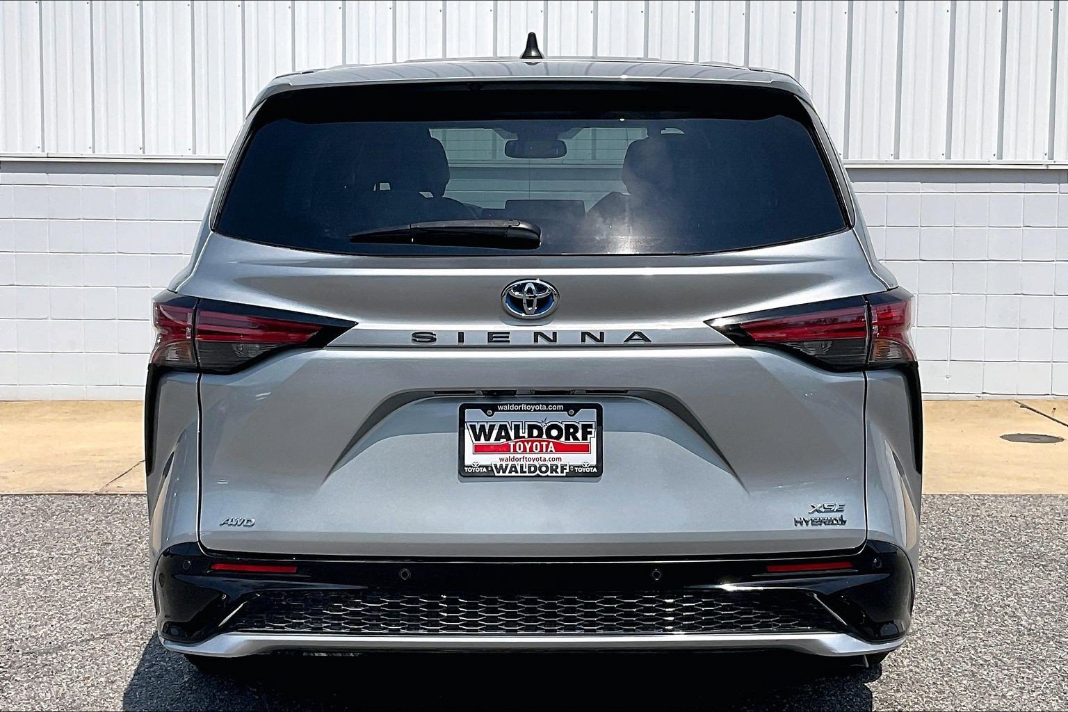 Used 2021 Toyota Sienna XSE AWD/4WD image 5