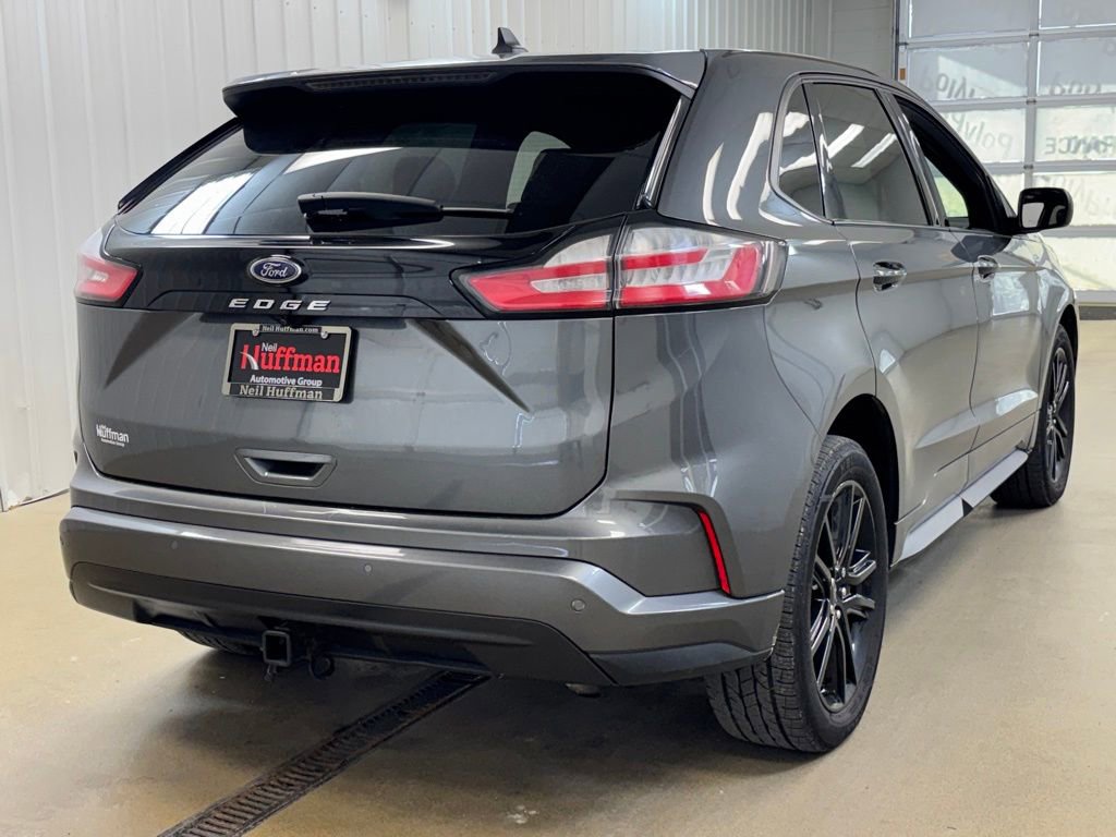 Used 2022 Ford Edge ST-Line w/ Class II Trailer Tow Package AWD/4WD image 5