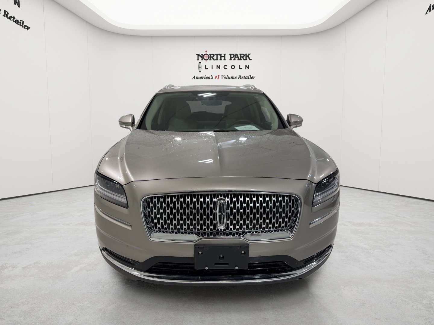 Used 2023 Lincoln Nautilus AWD image 8