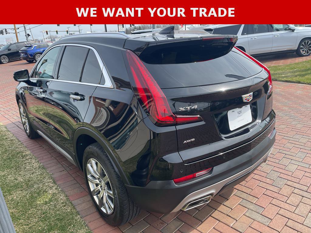 Used 2023 Cadillac XT4 Premium Luxury w/ Cold Weather Package image 10