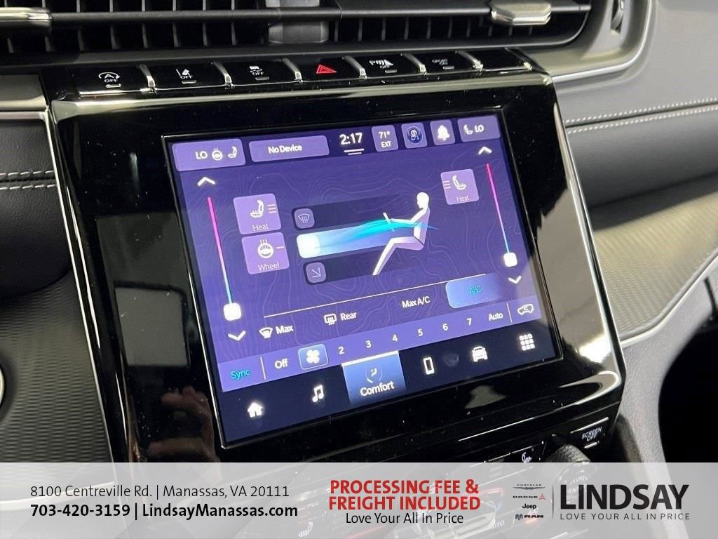 New 2025 Jeep Grand Cherokee Laredo X w/ Luxury Tech Group I AWD/4WD image 32