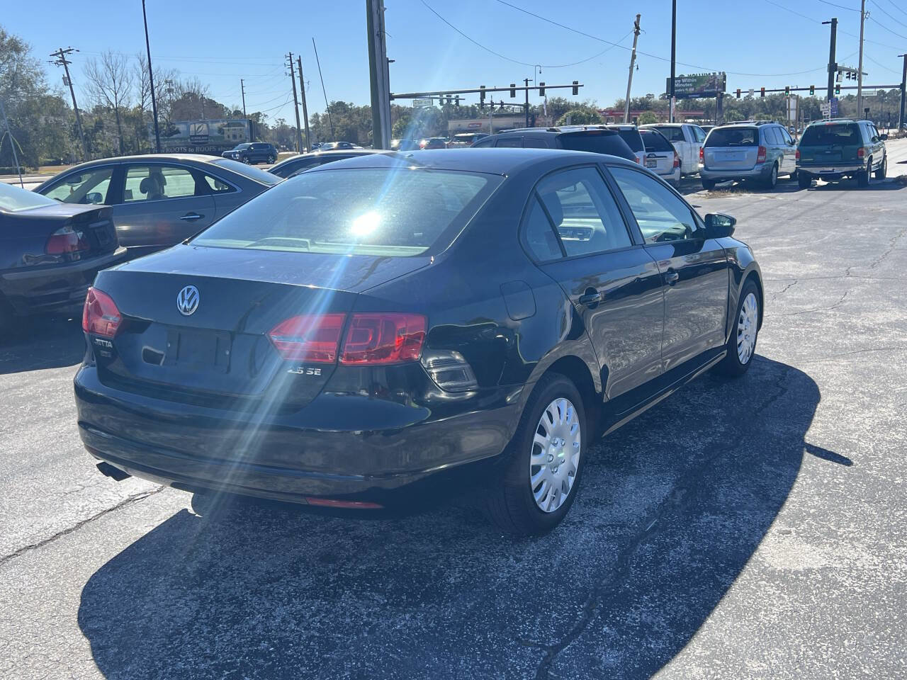 Used 2011 Volkswagen Jetta SE image 4