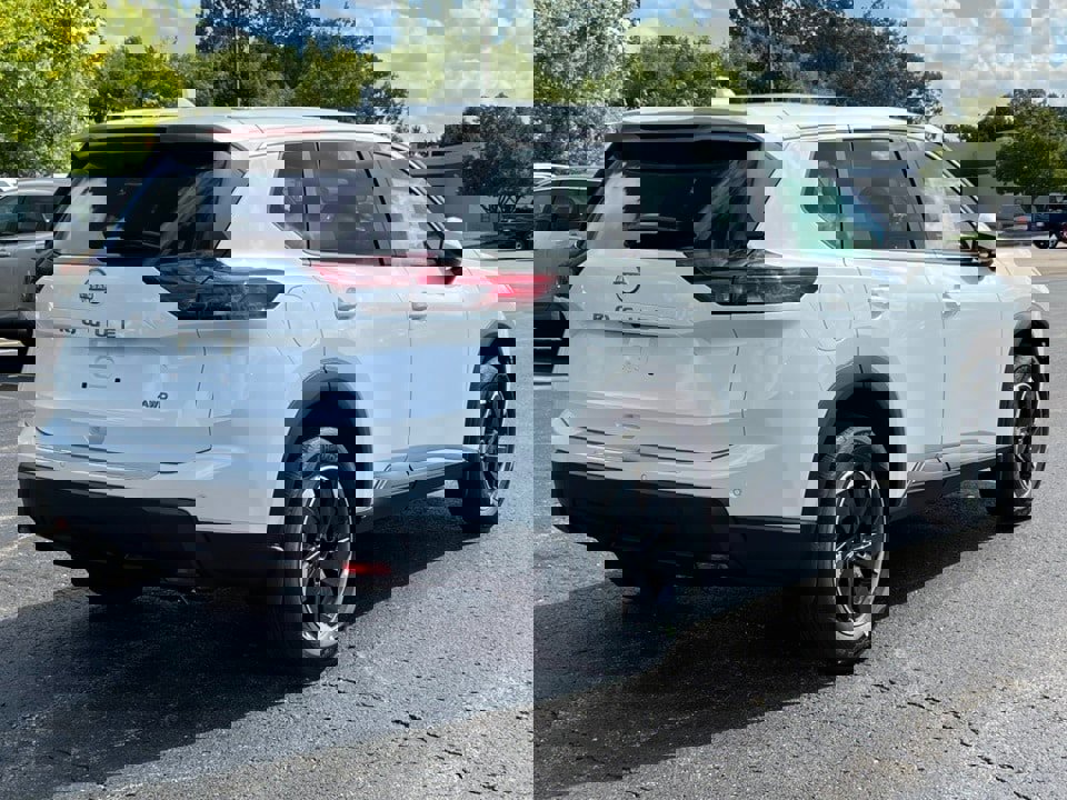 New 2026 Nissan Rogue SV image 7