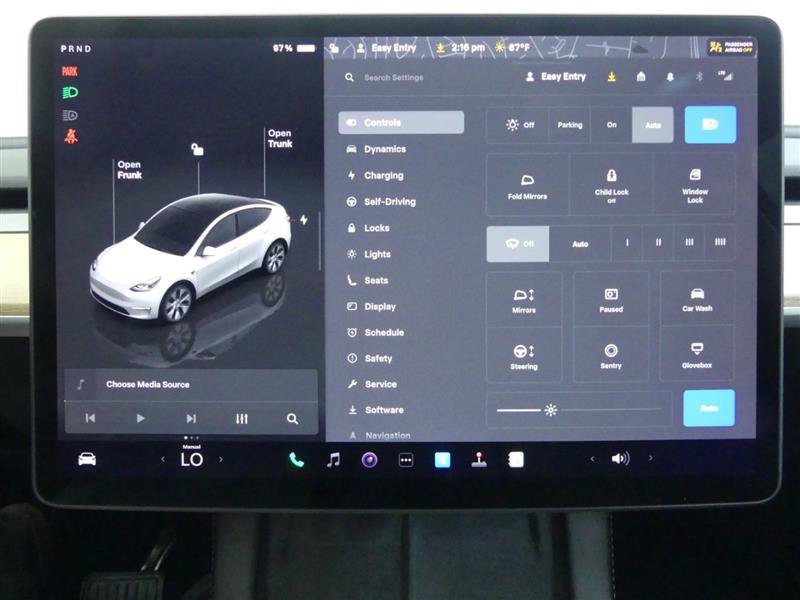 Used 2024 Tesla Model Y Long Range AWD/4WD image 10