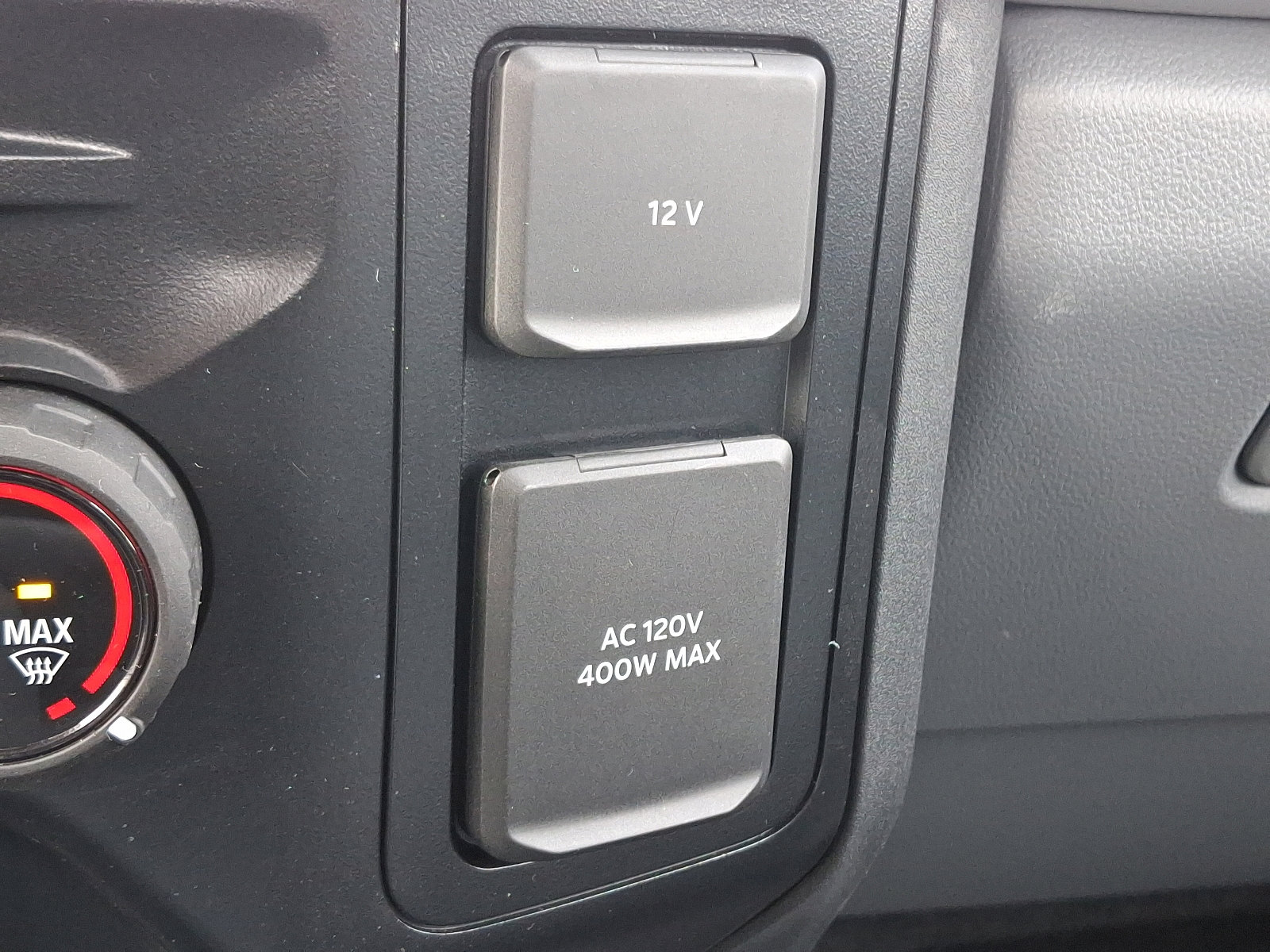 Used 2024 Ford F550 2WD Regular Cab Super Duty image 20