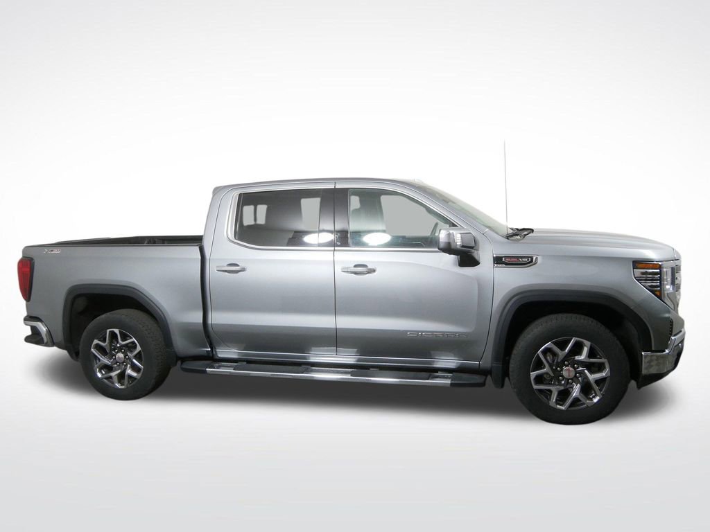Used 2023 GMC Sierra 1500 SLT w/ SLT Premium Plus Package AWD/4WD image 2