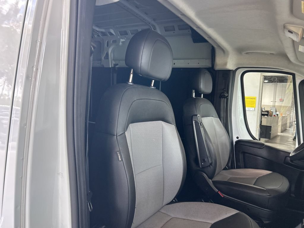 Used 2025 RAM ProMaster 2500 w/ Convenience Group FWD image 21