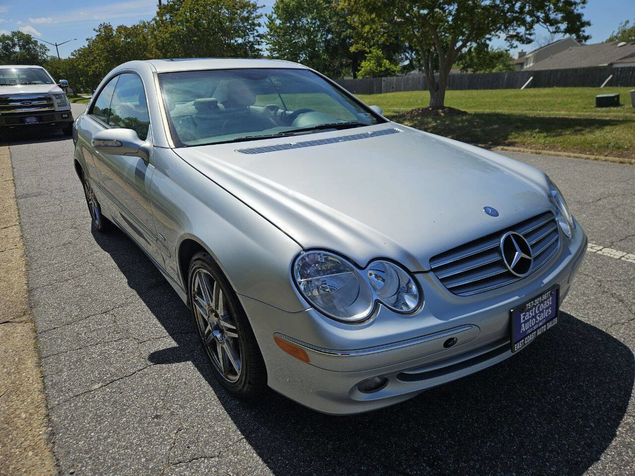 Used 2005 Mercedes-Benz CLK 320 Coupe image 8