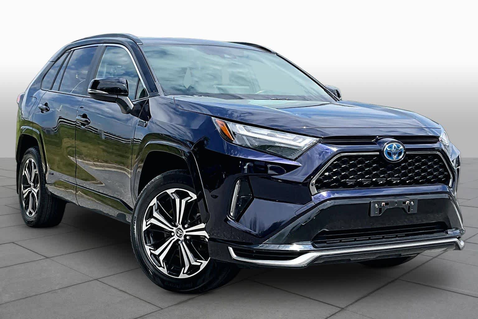 Used 2023 Toyota RAV4 XSE w/ Weather Package AWD/4WD image 3