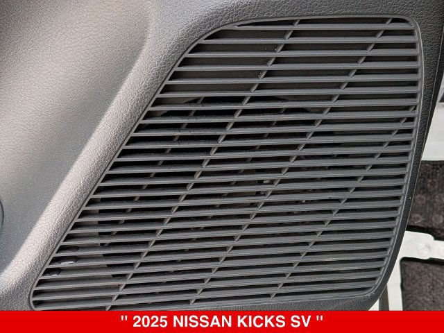 Used 2025 Nissan Kicks SV AWD/4WD image 13