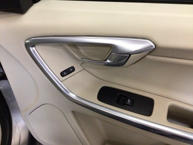 Used 2015 Volvo XC60 T5 Platinum AWD/4WD image 23