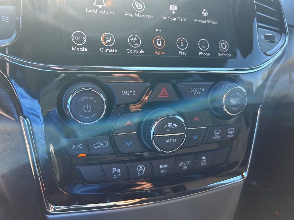 Certified 2021 Jeep Grand Cherokee Laredo X image 37