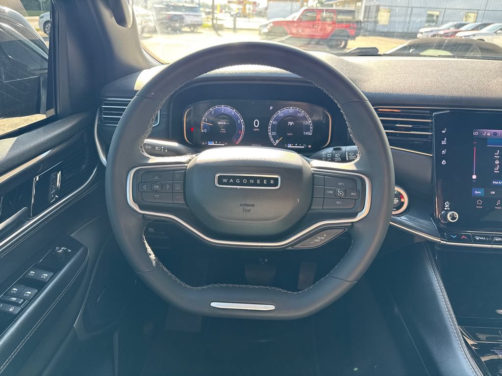 Used 2023 Jeep Wagoneer 4WD w/ Premium Group I image 13