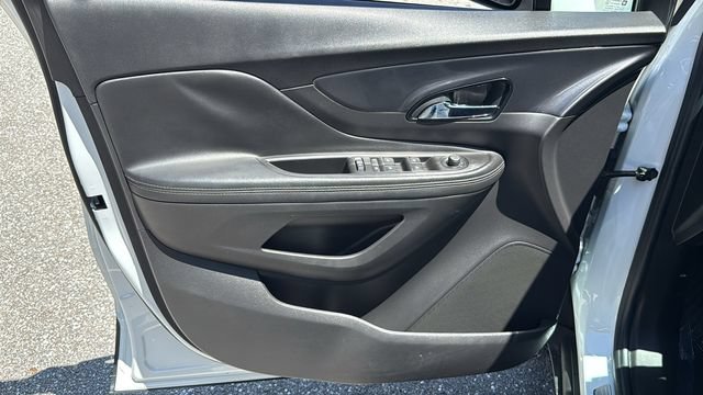 Used 2021 Buick Encore Preferred w/ Safety Package AWD/4WD image 16