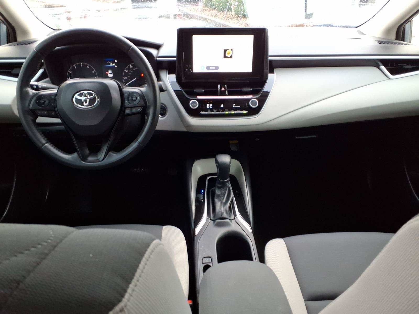 Used 2024 Toyota Corolla LE w/ LE Premium Package FWD image 11