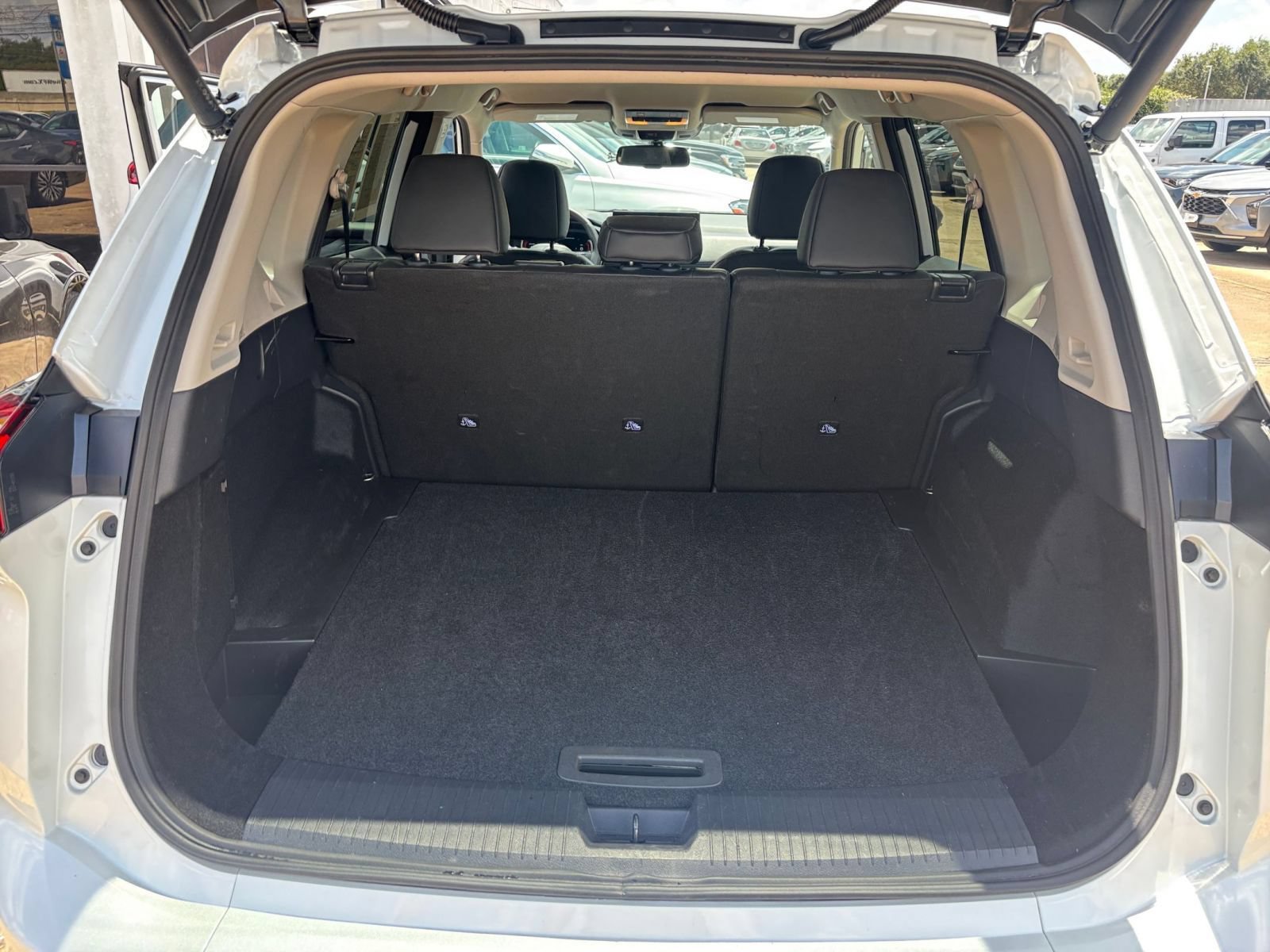 Used 2026 Nissan Rogue SL FWD image 33