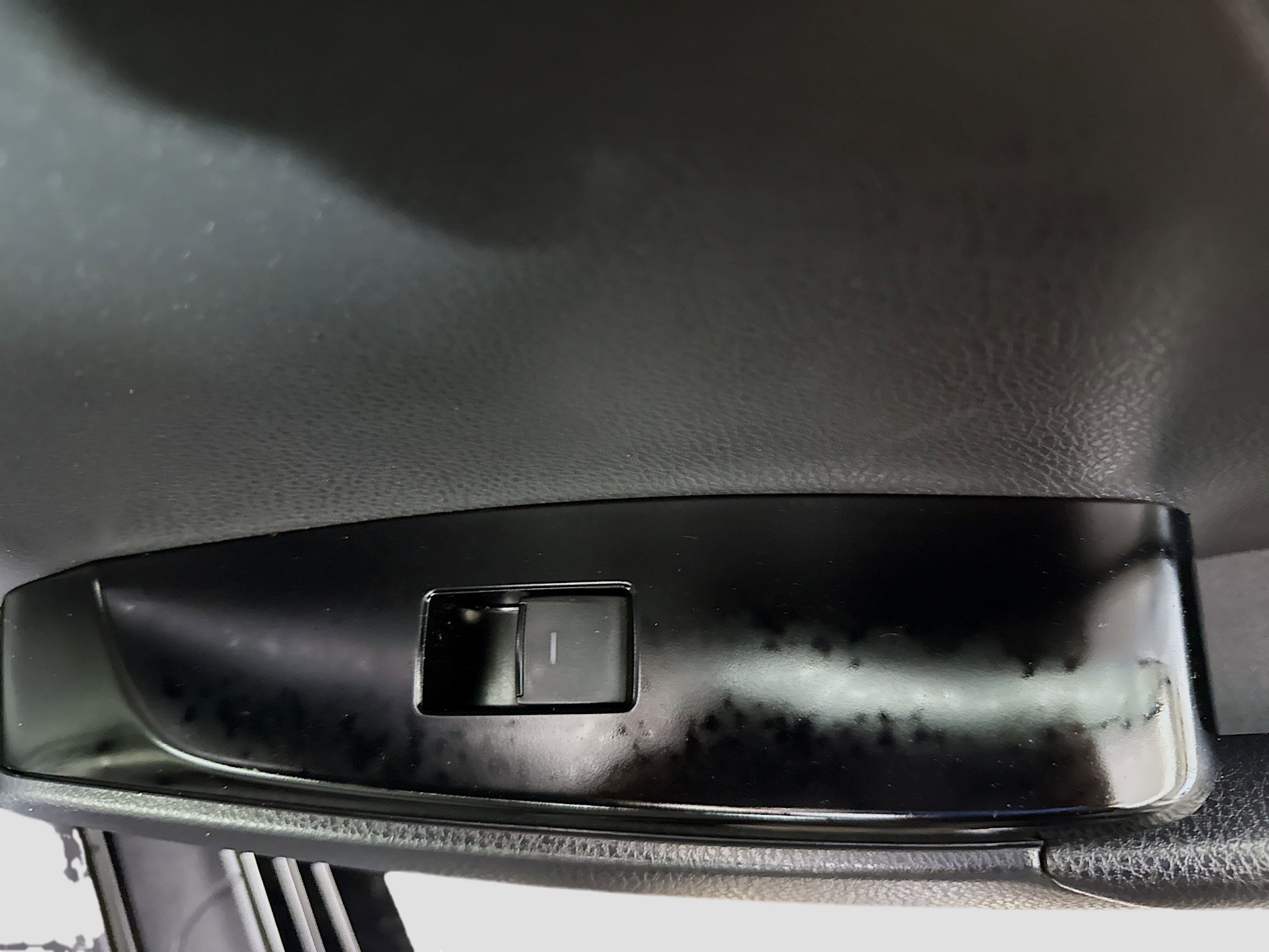 Used 2025 Toyota Camry SE w/ Convenience Package image 31