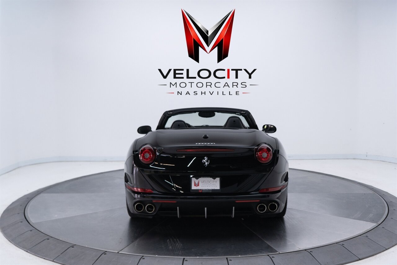 Used 2017 Ferrari California T RWD image 15