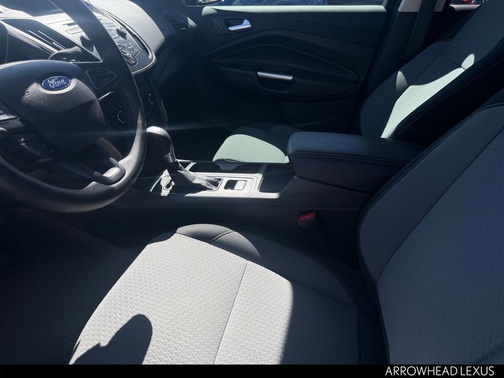 Used 2017 Ford Escape SE image 12