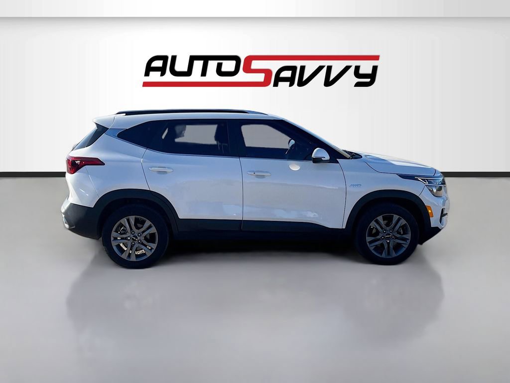 Used 2023 Kia Seltos S w/ Navigation Package image 8