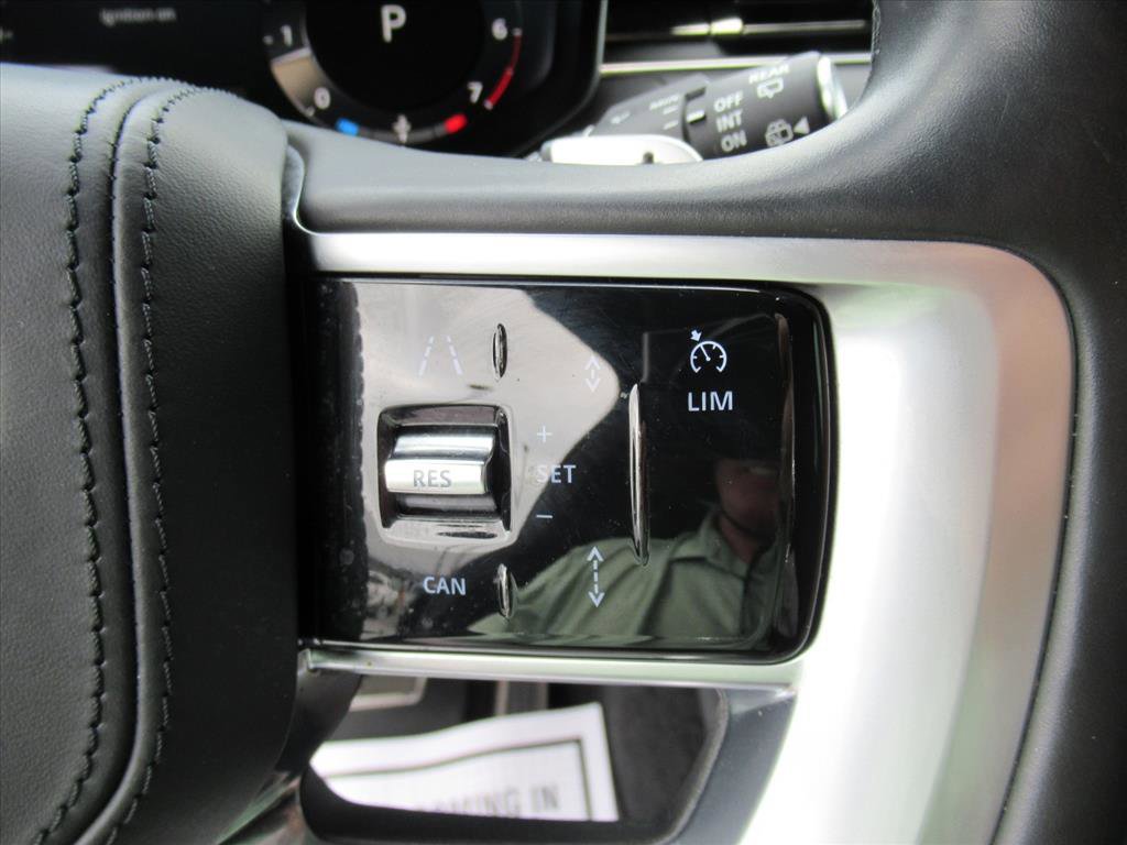 Used 2023 Land Rover Range Rover SE image 24