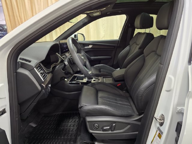 Certified 2023 Audi Q5 2.0T Prestige w/ Prestige Package AWD/4WD image 16