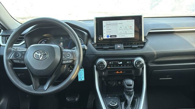 Used 2025 Toyota RAV4 LE image 8