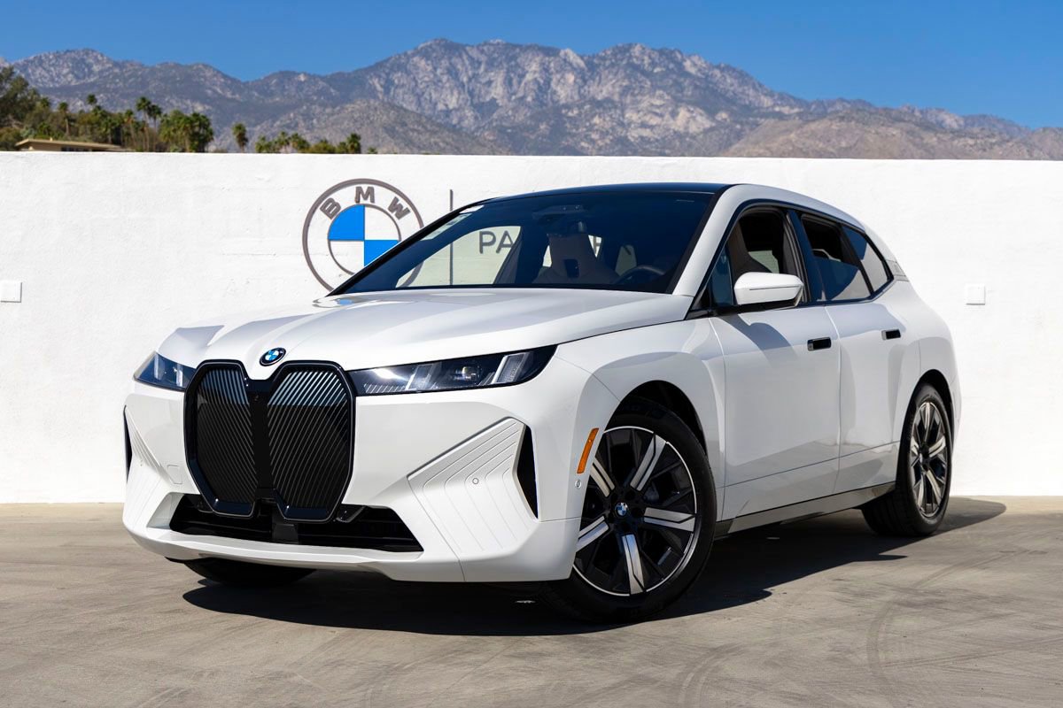 New 2026 BMW iX xDrive45 image 8