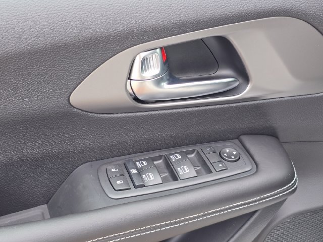 New 2027 Chrysler Pacifica LX FWD image 28