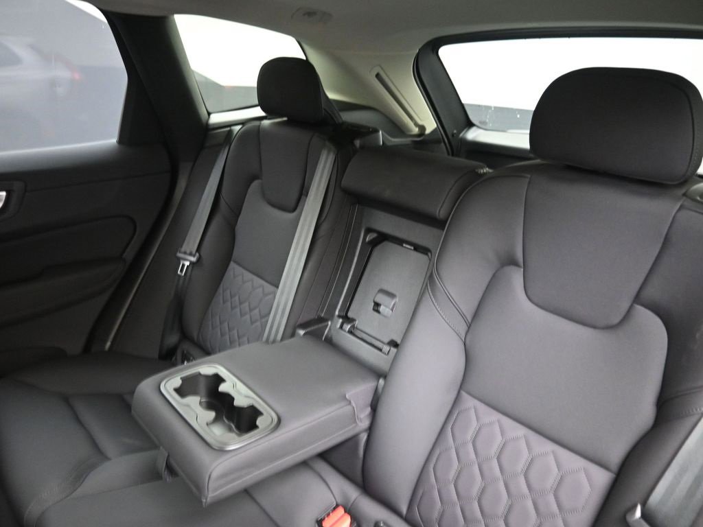 New 2026 Volvo XC60 B5 Plus w/ Climate Package image 20