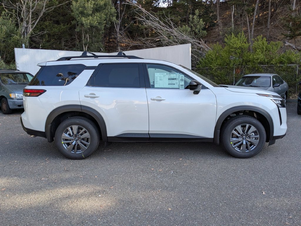 New 2026 Nissan Pathfinder SV FWD image 4