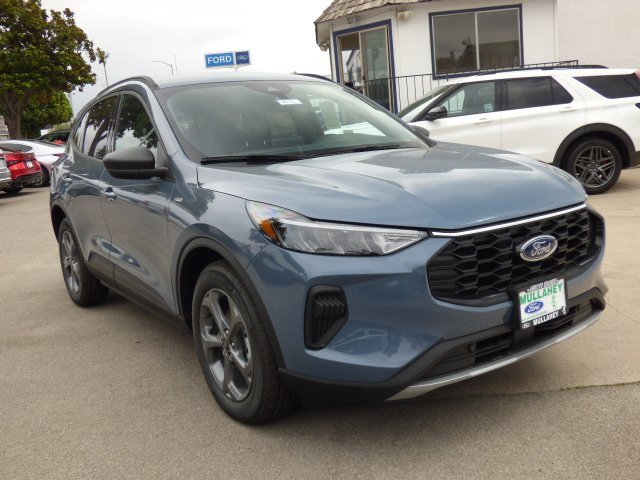 New 2025 Ford Escape ST-Line w/ Equipment Group 301A