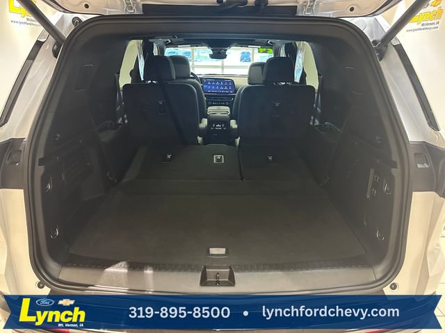 Used 2024 Chevrolet Traverse RS AWD/4WD image 24